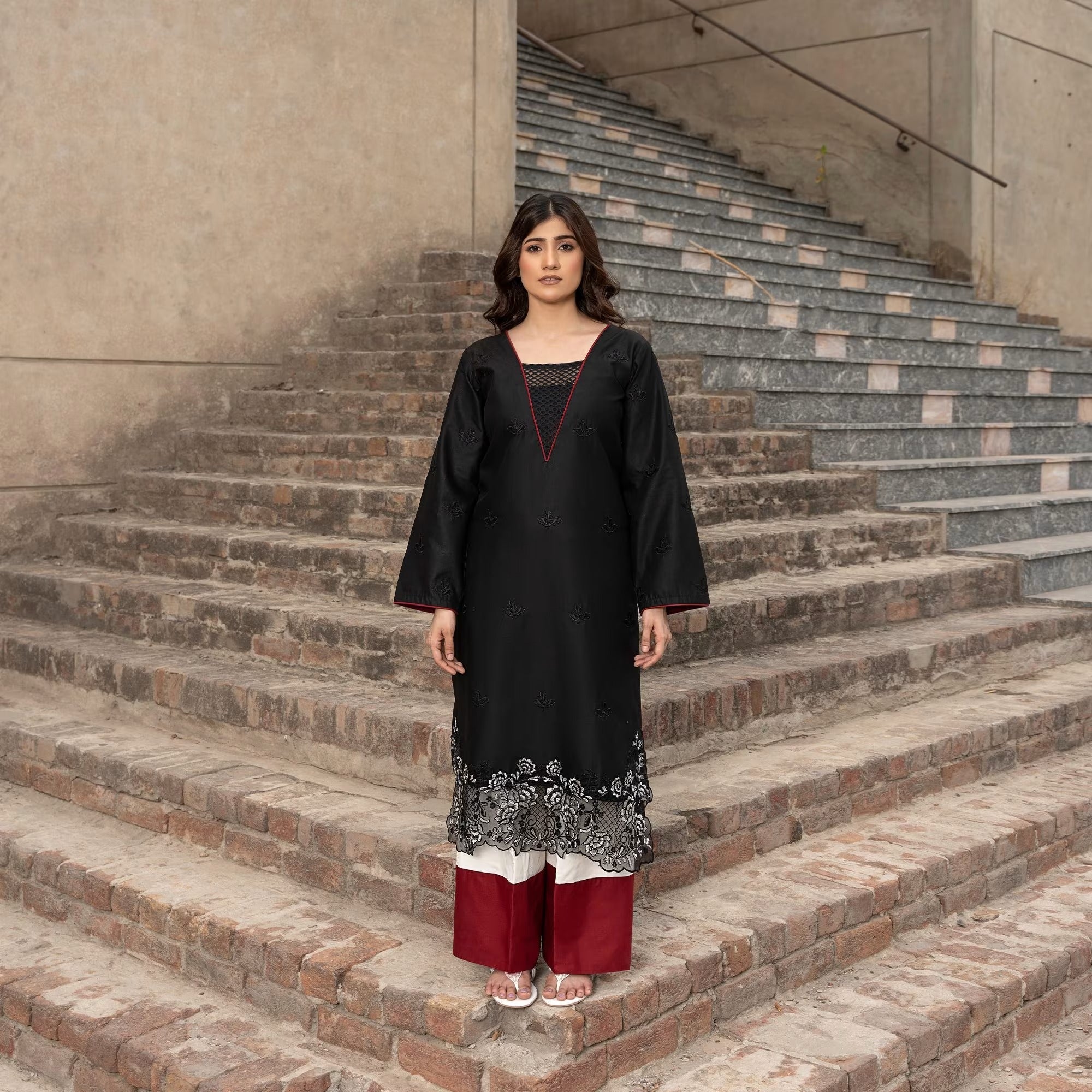 Noir Elegance - Abeer Rasheed